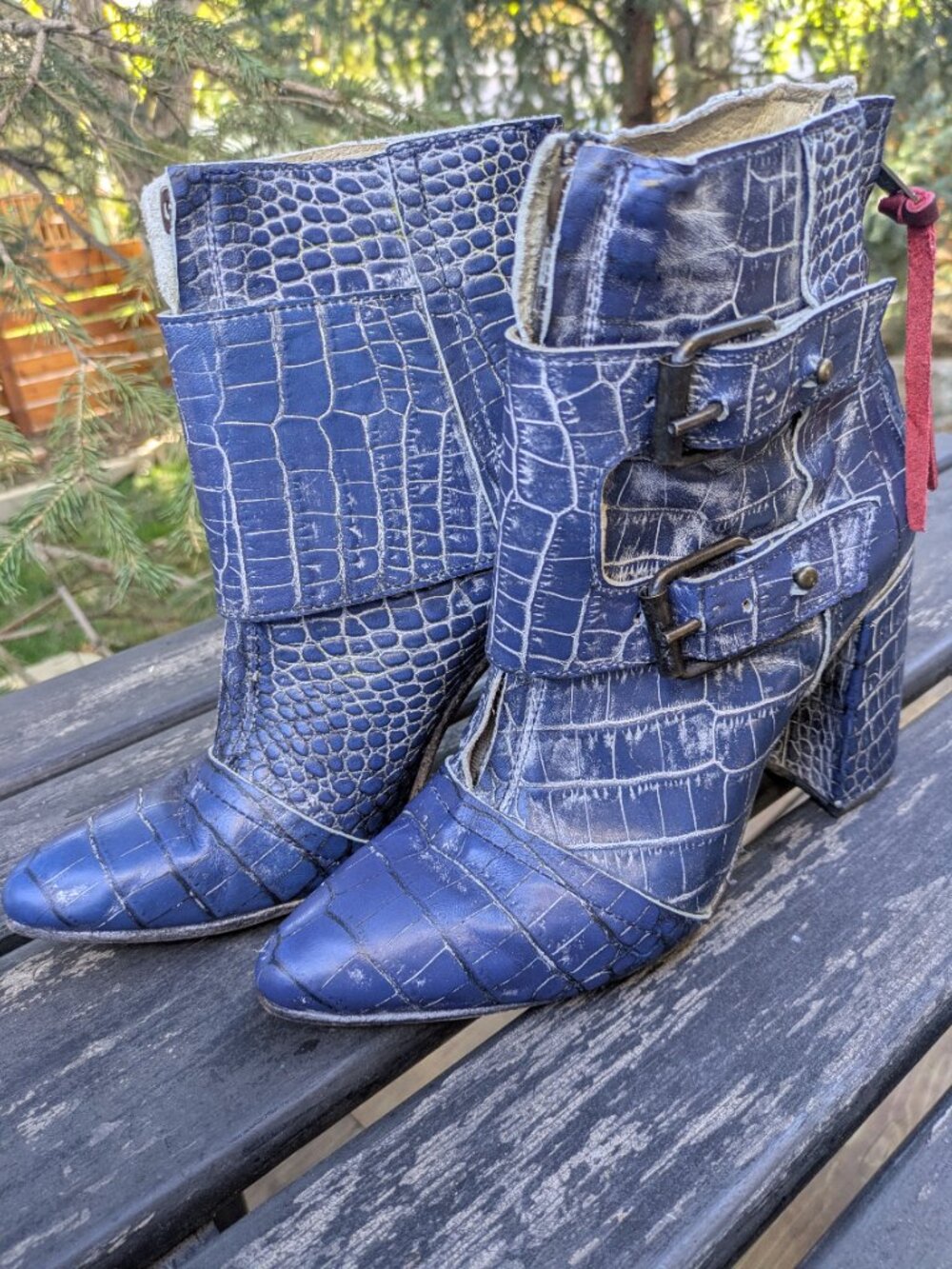 Freebird by Steven JOEY Navy Croco Leather Ankle Boots Size 8 Rare